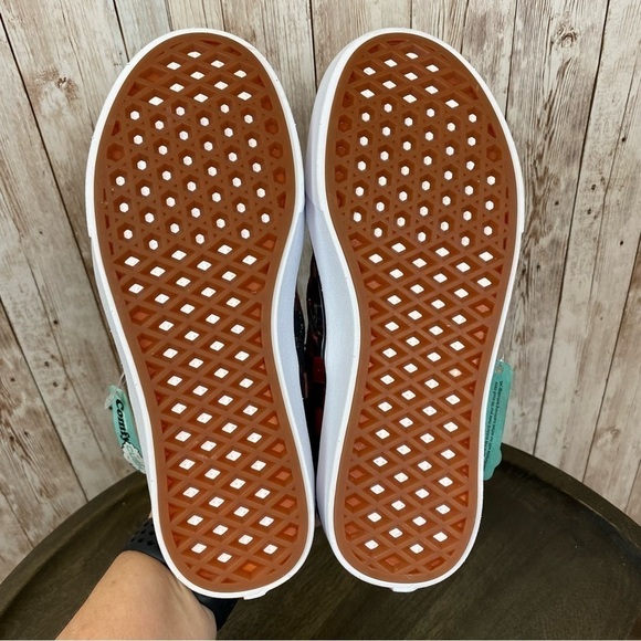 Vans Comfycush Slip On Plaid Check Sneaker Size 6.5 Women - Picture 7 of 11
